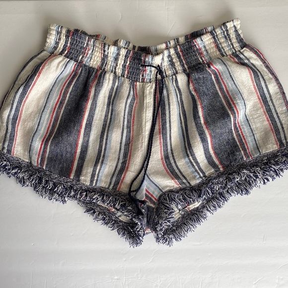 Vanilla star White Blue Striped Shorts Size L - Picture 2 of 7